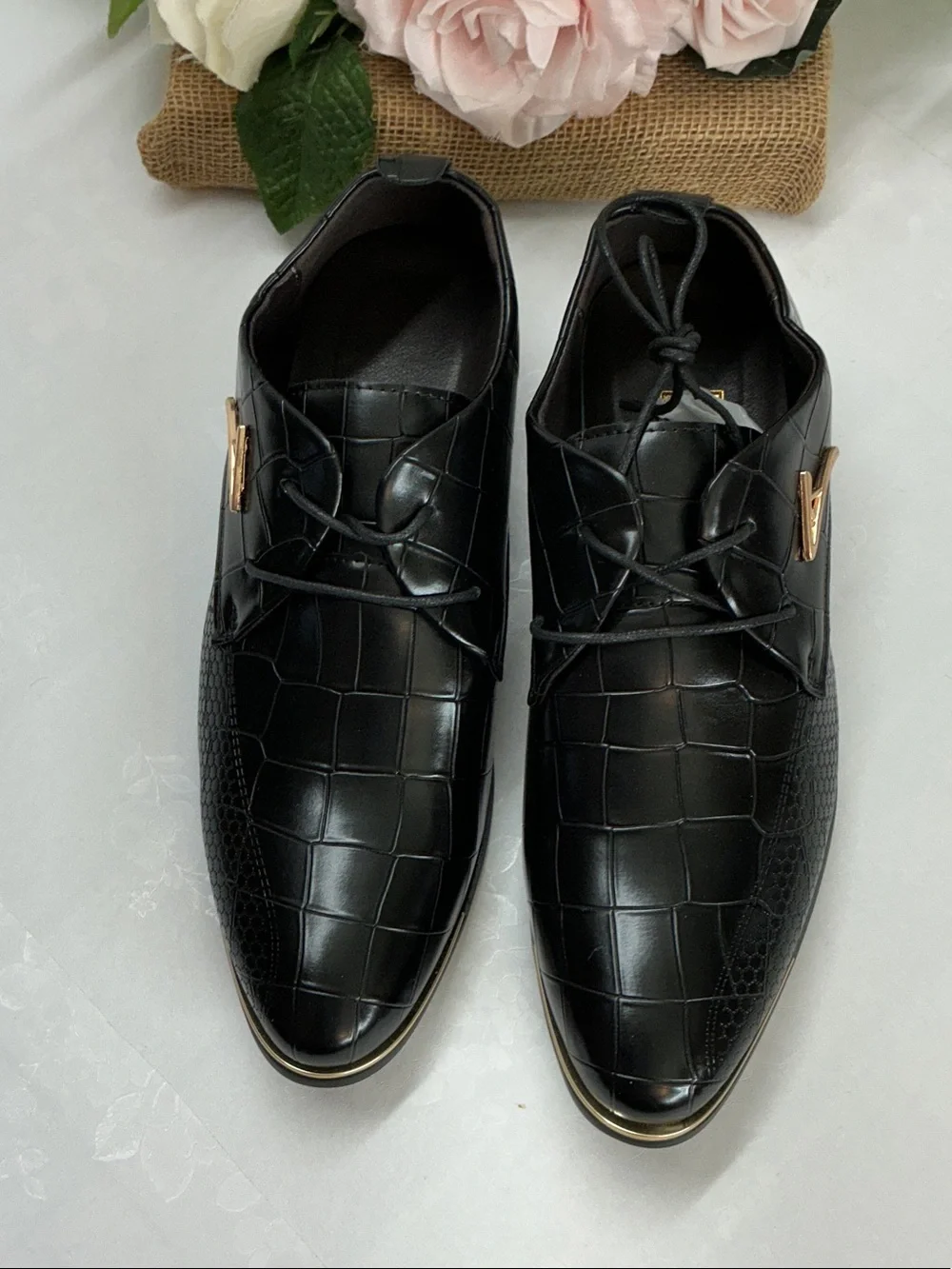 Men's Black Croc-Embossed Dress Shoes - Classic Lace-Up